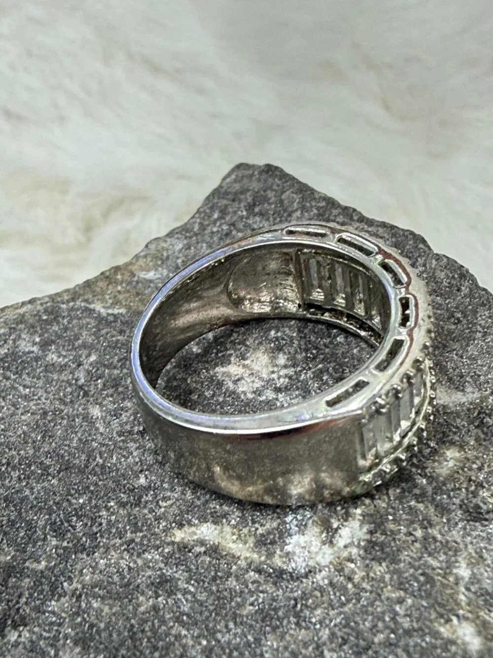 Silver Tone Fashion Ring with Glass Baguettes Size 7.25